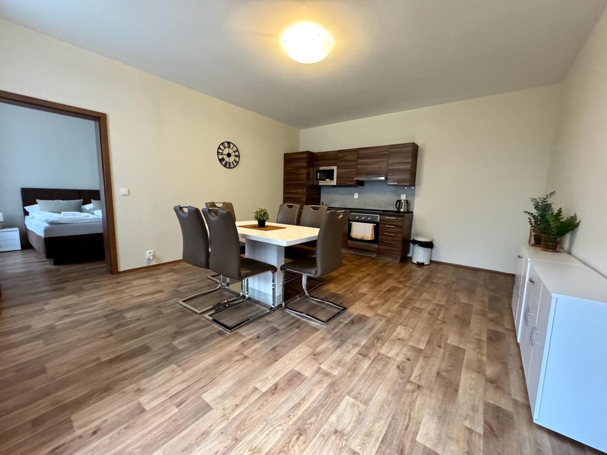 Apartmany Laubeho Namesti Теплице Экстерьер фото